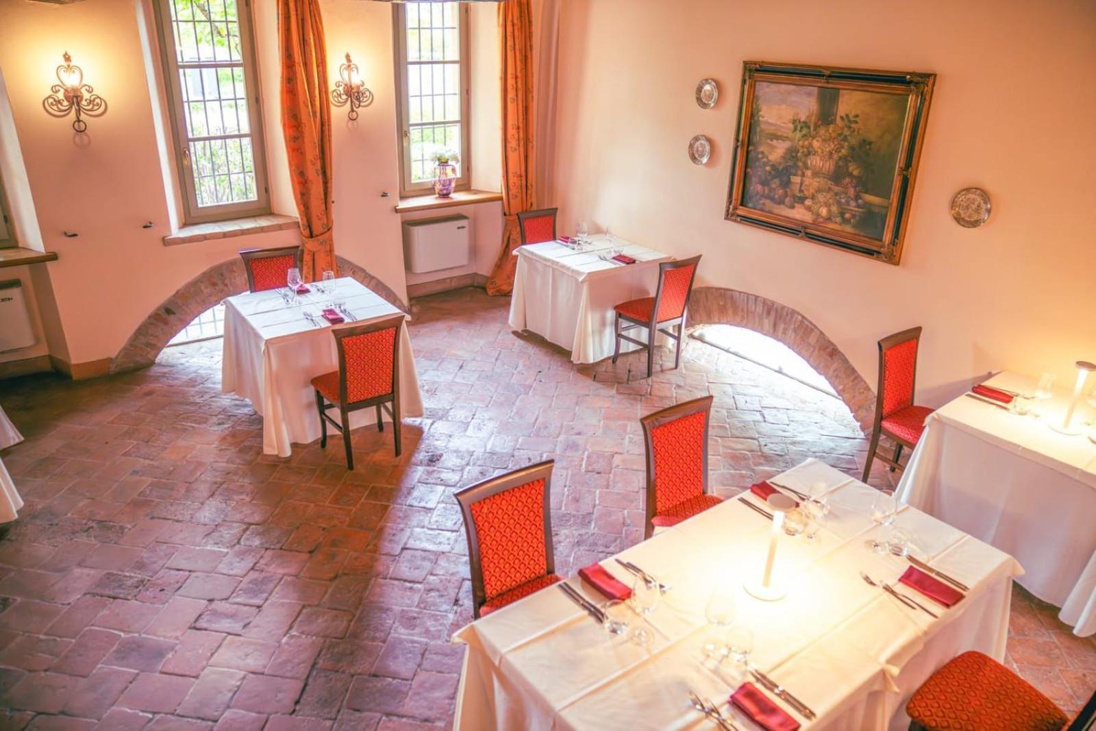 Hotel La Tavola Rotonda Cortemaggiore Екстер'єр фото