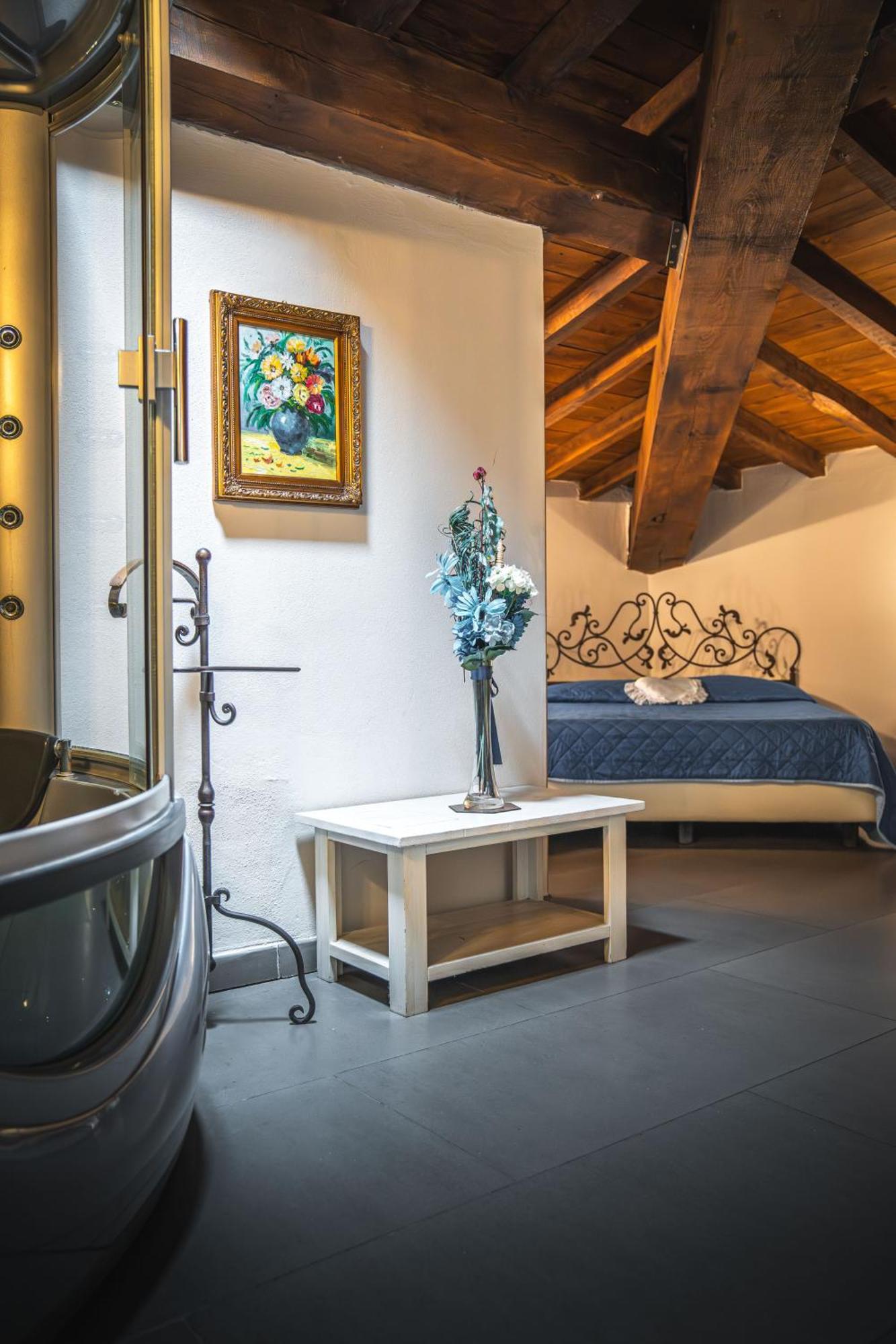 Hotel La Tavola Rotonda Cortemaggiore Екстер'єр фото